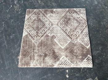 Abstract White Woolen Carpet Manufacturers in Bijnor